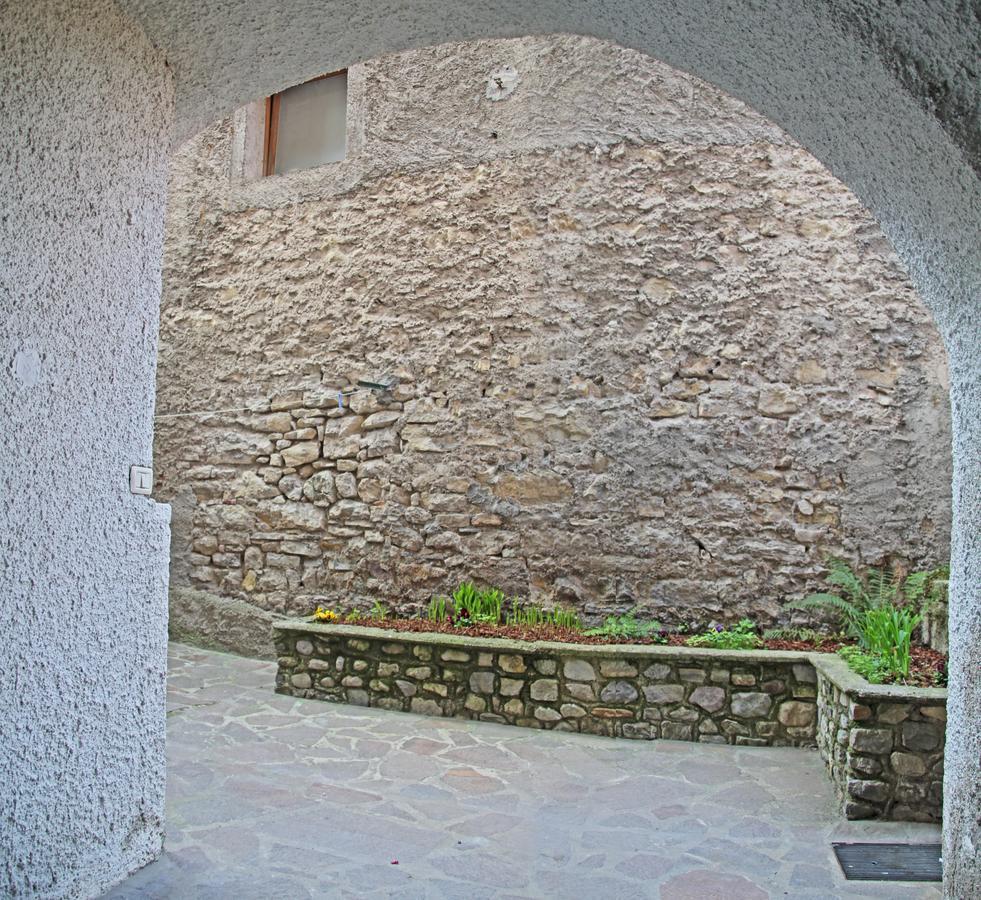 La Rotonda Apartments By Gardadomusmea Tremosine Eksteriør billede